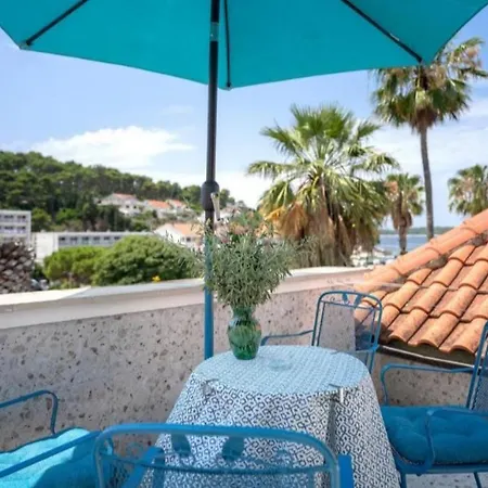 Seafront Villa Domus Marini Apartments * Hvar Town
