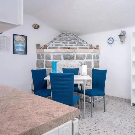 Seafront Villa Domus Marini Apartments *